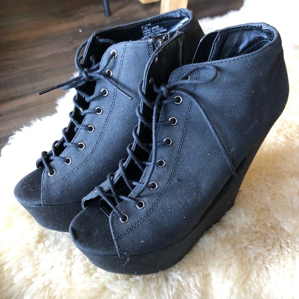 Elegant Black Lace-Up Wedge Booties